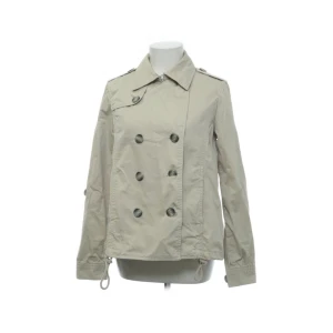 Jacka - Vår eller höstjacka/ trenchcoat köpt på sellpy! 