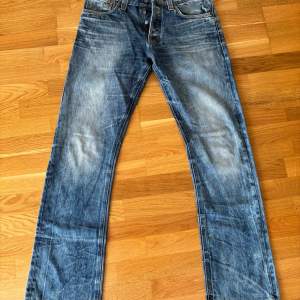 Jeans av märket Nudie. Fint skick. Storlek: W34/L36. Hör av dug vid frågor