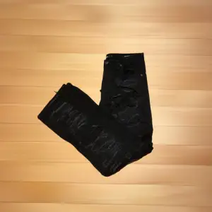 Jaded London jeans ripped, använt 2 gånger, nypris 800 kr, mitt pris 199 kr. 