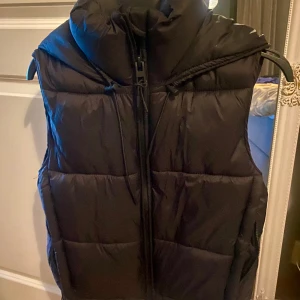 Zara Väst - Säljer min fina zara väst💞 Perfekt  nu till våren ☀️ 