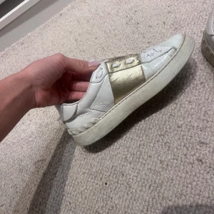 Valentino skor - Valentino skor. Väl använda! Skriv bud ❤️