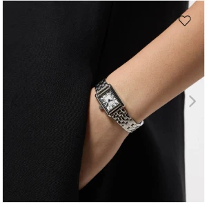 Klocka från ur och penn - Säljer denna klockan från ur och penn i nyskick, säljer då den tyvärr inte kommer till användning men såå himla fin verkligen! Trendig!