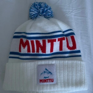 Minttu mössa - Helt ny/ oanvänd minttu mössa