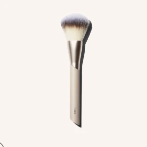 Smink borste  - Smink borste ifrån Flare ”102 all over face powder brush” Skriv för fler bilder eller frågor!💕