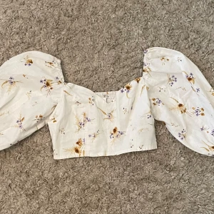 Fin blus  - Blus från hm aldrig använd 🌟