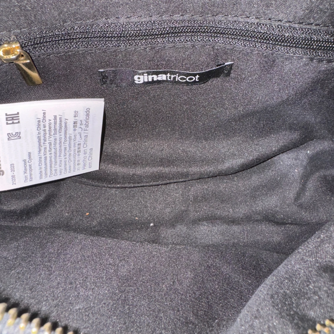 Ginatricot - Halfmoon Bag   - 92