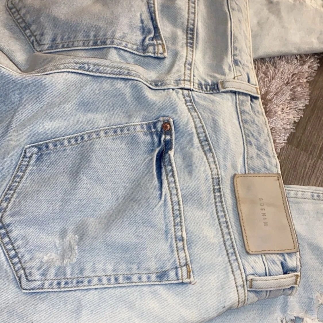 Ljusblåa jeans - 91