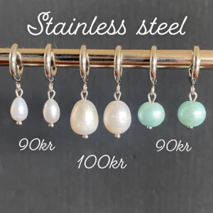 Örhängen  - Frakt 18kr ❤️