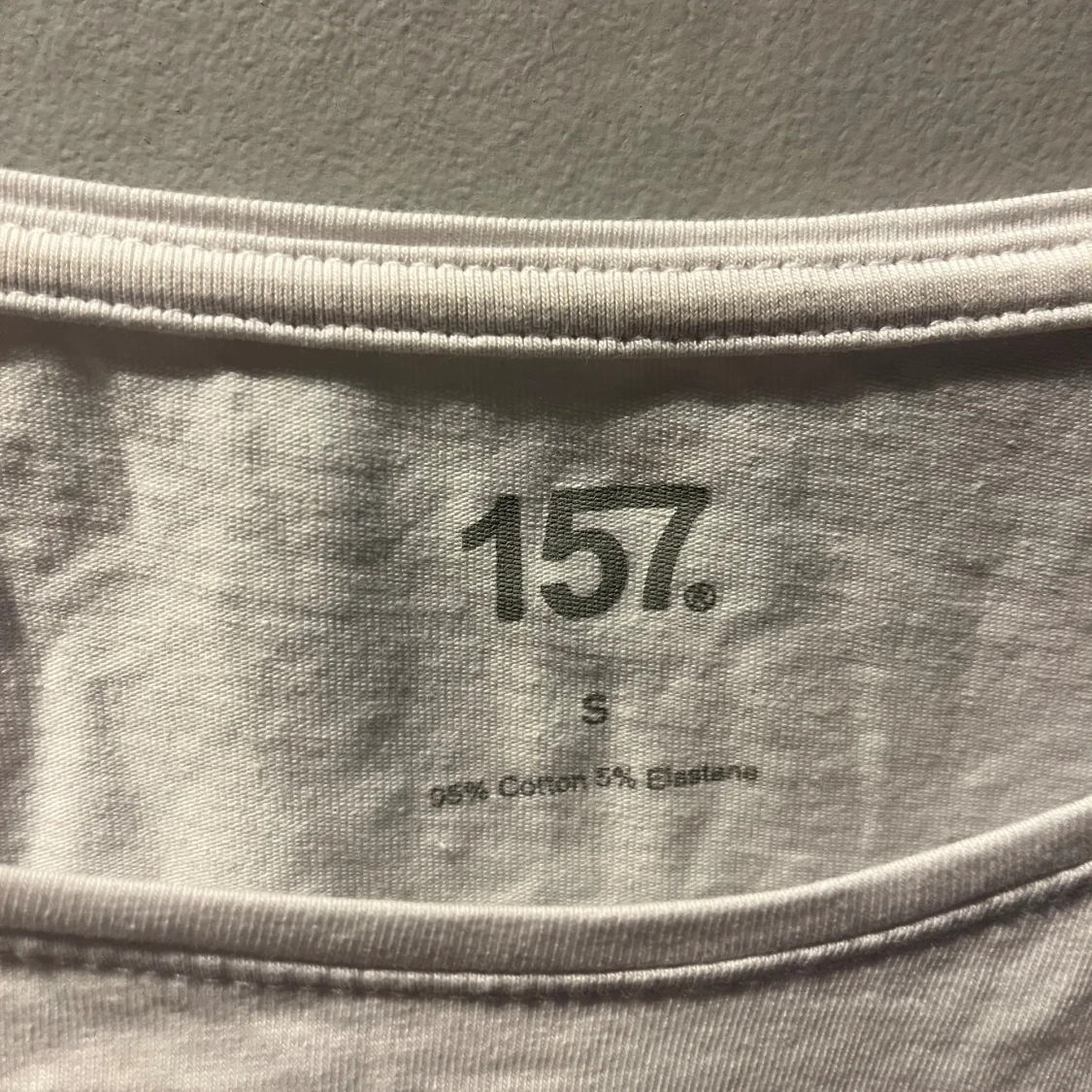 Vit u-ringad tröja  - 90