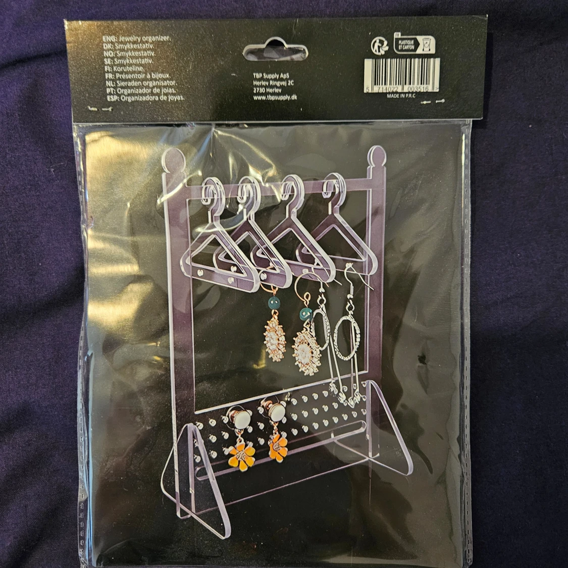 Gullig smyckeshängare