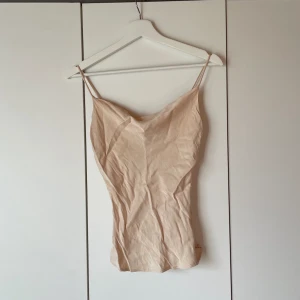 Satin linne - Fint linne i satin från zara! Drapperad