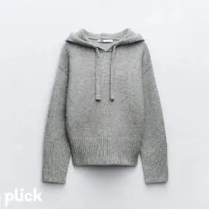 Säljer denna jättefina Zara hoodie då den tyvärr inte kommer till användning, hör gärna av dig vid frågor och funderingar💕