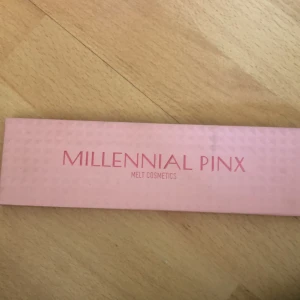 Ögonskugga💅✨ - Melt ögonskugga som är jätte snygg 💖 10 färger! 