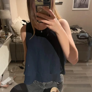 zara topp - storlek xs men passar även s 💞