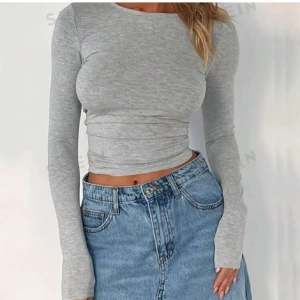 Topp - Säljer nu min fina topp från shein. Säljer då den är för liten. Aldrig använd!