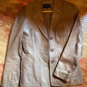 Retro beige skinnjacka  - Retro beige skinnjacka 