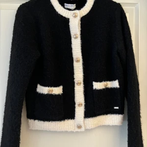 Kofta - Superfin kofta från Lindex i storlek XS  använts fåtal gånger. Köparen står för frakten 