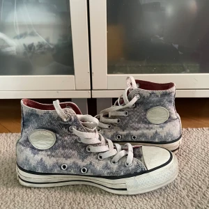 Missoni x converse - Enda defekten syns på bild fem! Säljer då det är lite för små för mig🤍