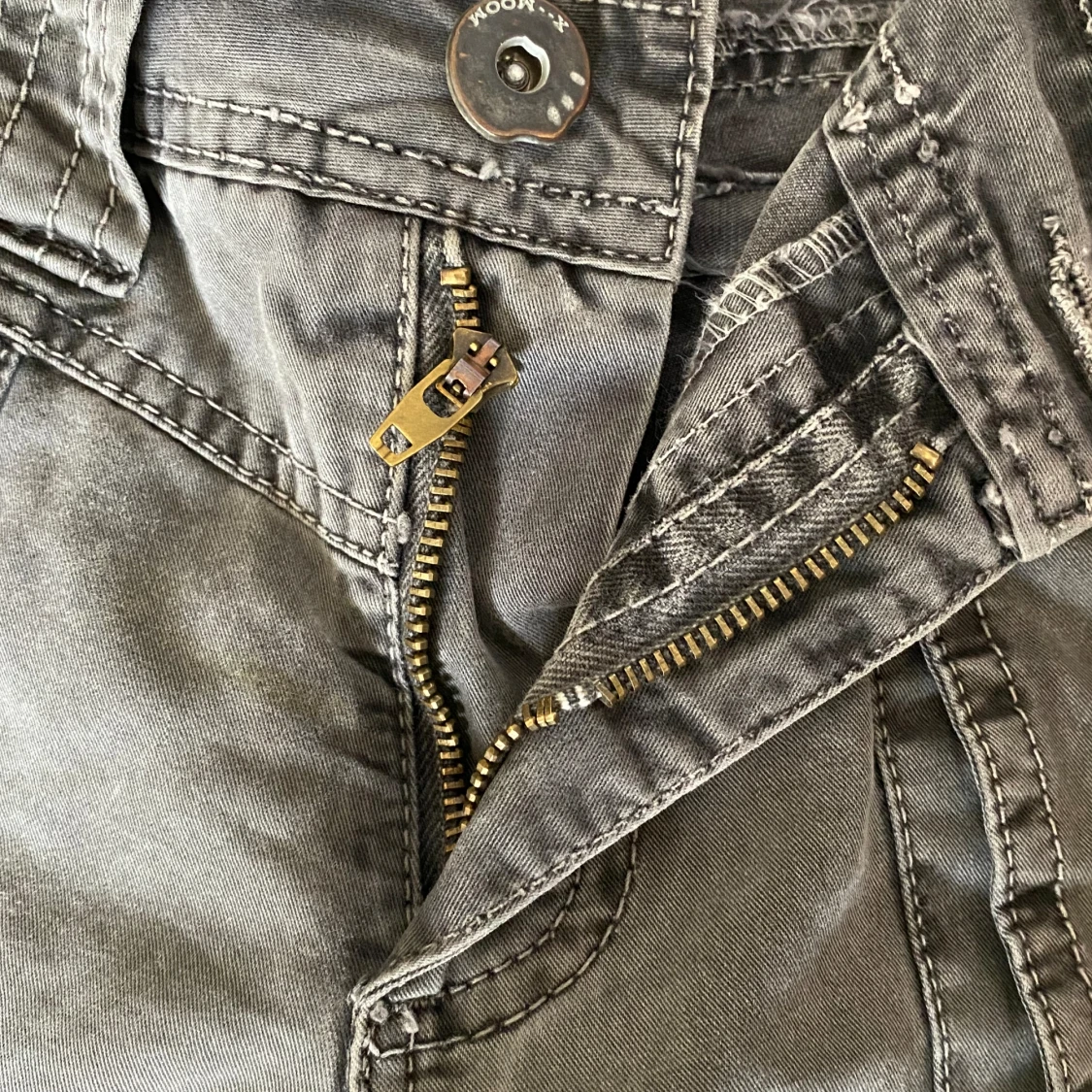 Low-waist Cargo byxor - 90