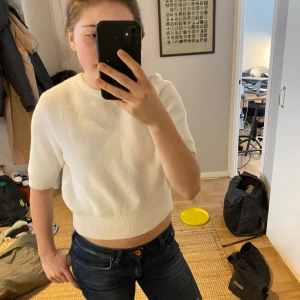 Fluffig trekvartsärmad tröja - Jätte gosig och snygg tröja! Bra skick inte använt så många gånger🤗💓