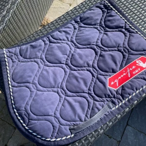 Equipe schabrak✨ - Stl: ponny Skick: som ny Nypris: 999kr Mitt pris: 199 Kontakta innan köp nu❤️❤️