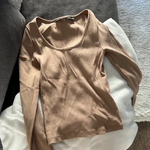 Ribbad långärmad - Använda inte