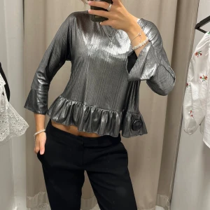 Trekvartsärm blus - Cool skimmrig blus med trekvartsärm 