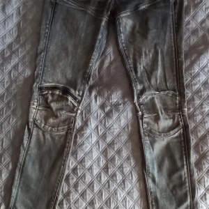 G-STAR Originals RAW - Jeans i använt, men bra skick 
