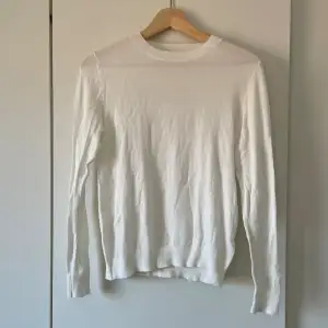 Säljer denna tröjan ifrån lager 157 då den är för liten.