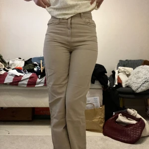 Jeans - Snygga jeans, aldrig använda 