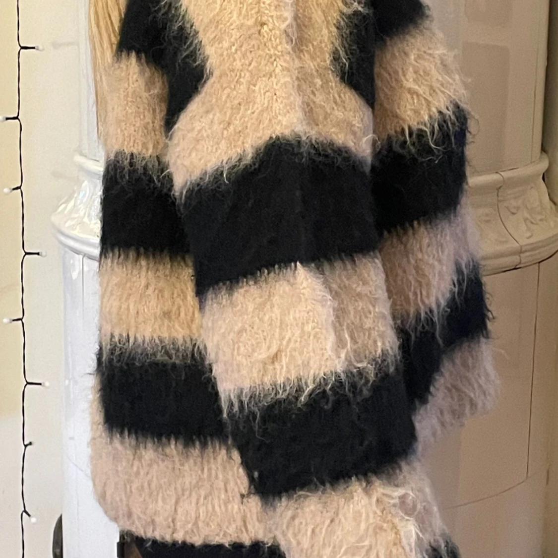 Stickad lurvig tröja - 90