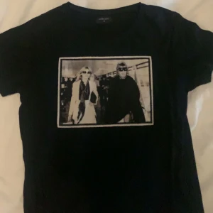 Limitato T shirt  - Säljer min limitato t shirt med tryck i nyskick. Storlek Xs