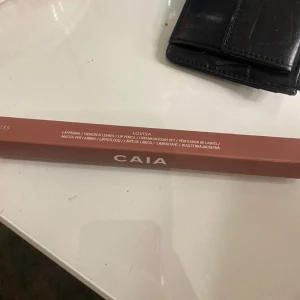 Läppenna Caia - Oanvänd läppenna från Caia, Färgen Lovisa💗