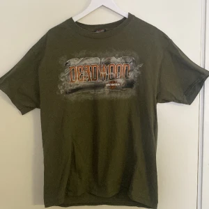 Harley Davidson t-shirt - Snygg t shirt från harley davidson säljer pga att jag inte använder den Storlek L men passar M också