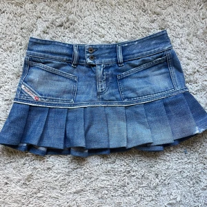 Disel kjol - Jättefin disel kjol. Midjemått: 39