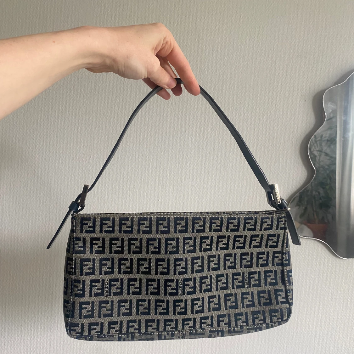 Liten handväska  - 90