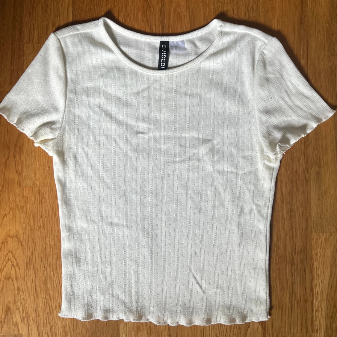 Kortärmad topp i pointellemönster - 90