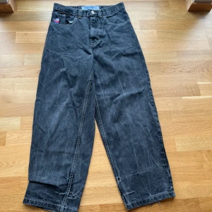 Polar bigboy  - Hej, säljer dessa feta polar bigboy jeansen pågrund av att de inte kommer till användning | Baggy| Storlek 30| Lite slitna men har mer att ge!