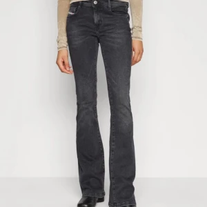 Diesel jeans  - Skit snygga grå jeans från diesel!!! Passar mig strl 36❣️