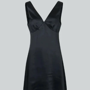 Söker!! - Söker denna klänning från Bikbok i storlek S! Skriv🤩