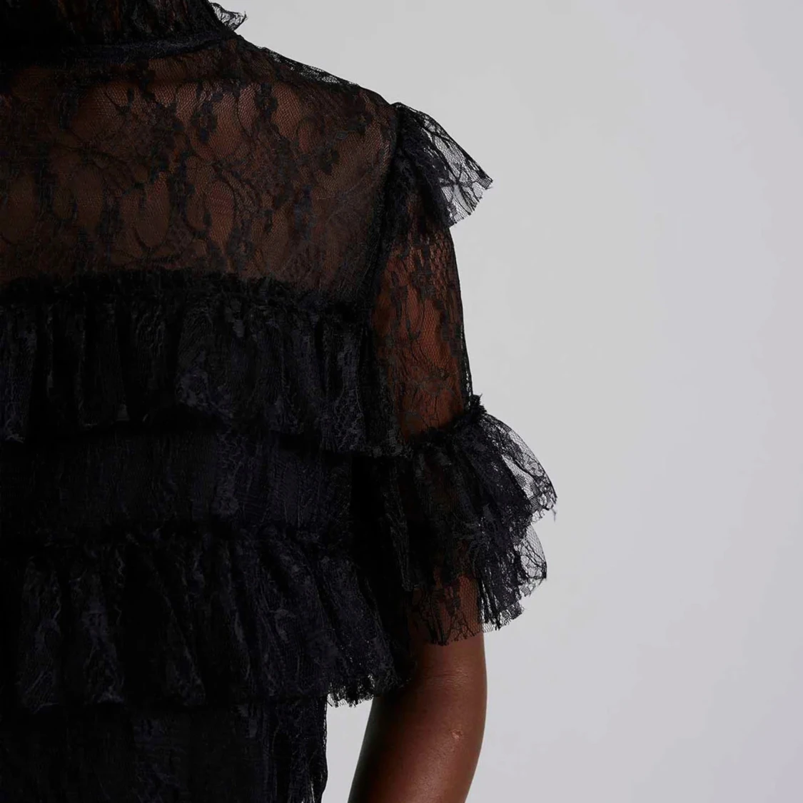 Någon som har en sådan blus som vill sälja den för lågt pris ca 100 i storlek xxs eller xs?? Adda min snap isf elsamagno23!🩷 - 91