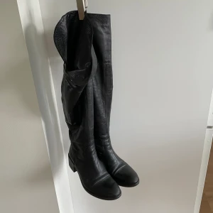 Overknee-stövlar - Använda några gånger 