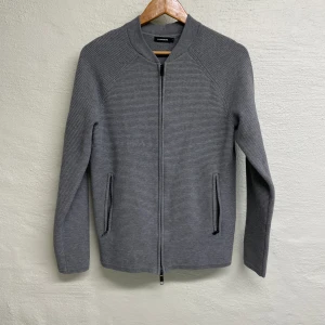 J.Lindeberg tröja - J.Lindeberg tröja i storlek S.