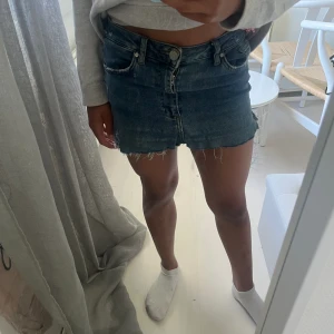 Superfin  jeanskjol - Gullig kjol som passar perfekt till sommaren 🏝️🏄‍♀️
