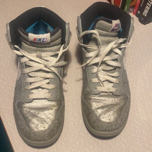Nike zoom - Storlek 39. Använder skick men har mer att ge. Silverfärgade