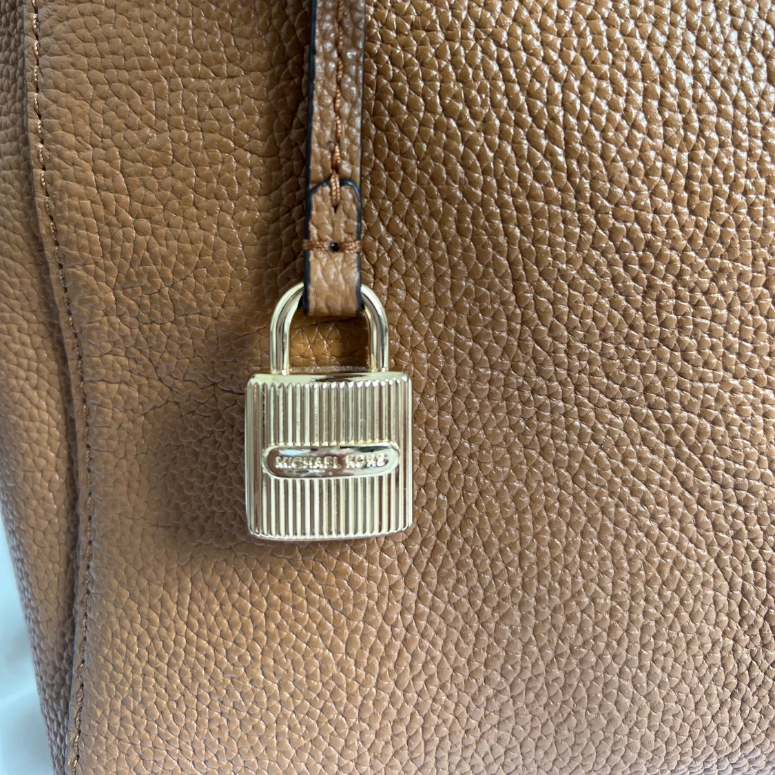 Michael kors väskan  - 90