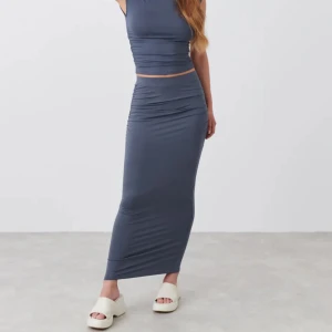 Slutsåld långkjol  - Säljer min slutsålda långkjol från Gina då den tyvärr inte kommer till användning