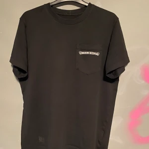 Chrome hearts T-shirt  - Riktigt snygg tröja har fått många komplimanger av den 
