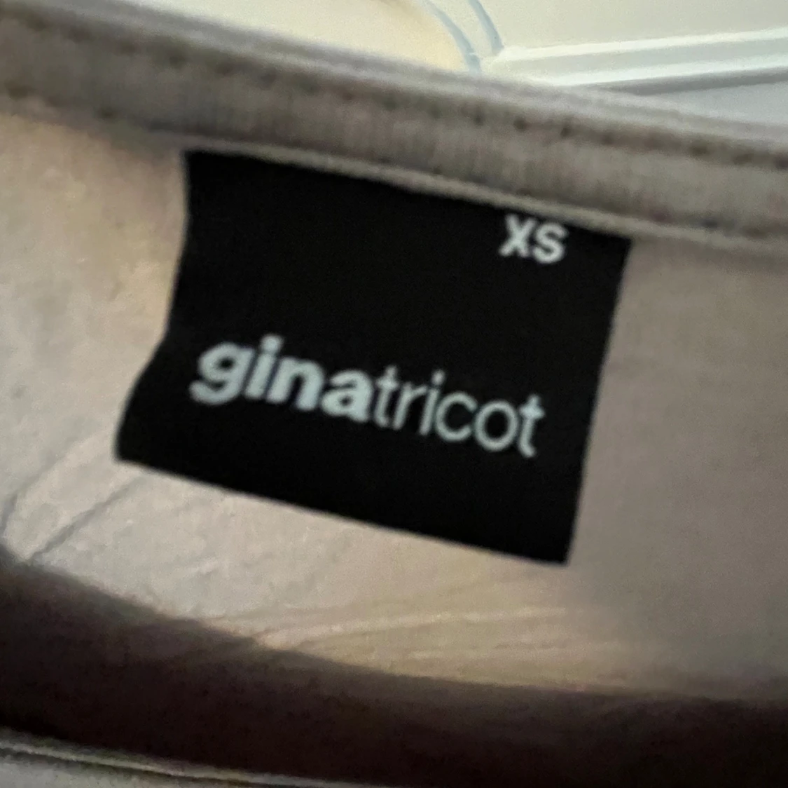 Långärmad tröja ginatricot  - 90