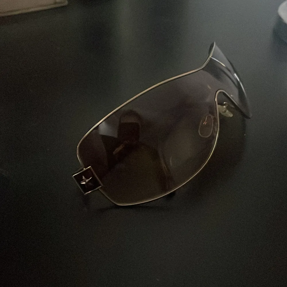 Vintage solglasögon. Ärvt av min mamma. Säljer för 150kr. Accessoarer.